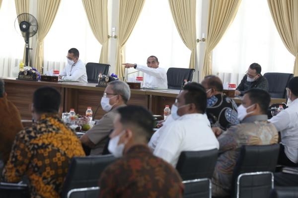 Evaluasi Usai Kunjungan Kerja Gubernur ke Daerah, Edy Rahmayadi Ingatkan Pentingnya Pembangunan Daerah